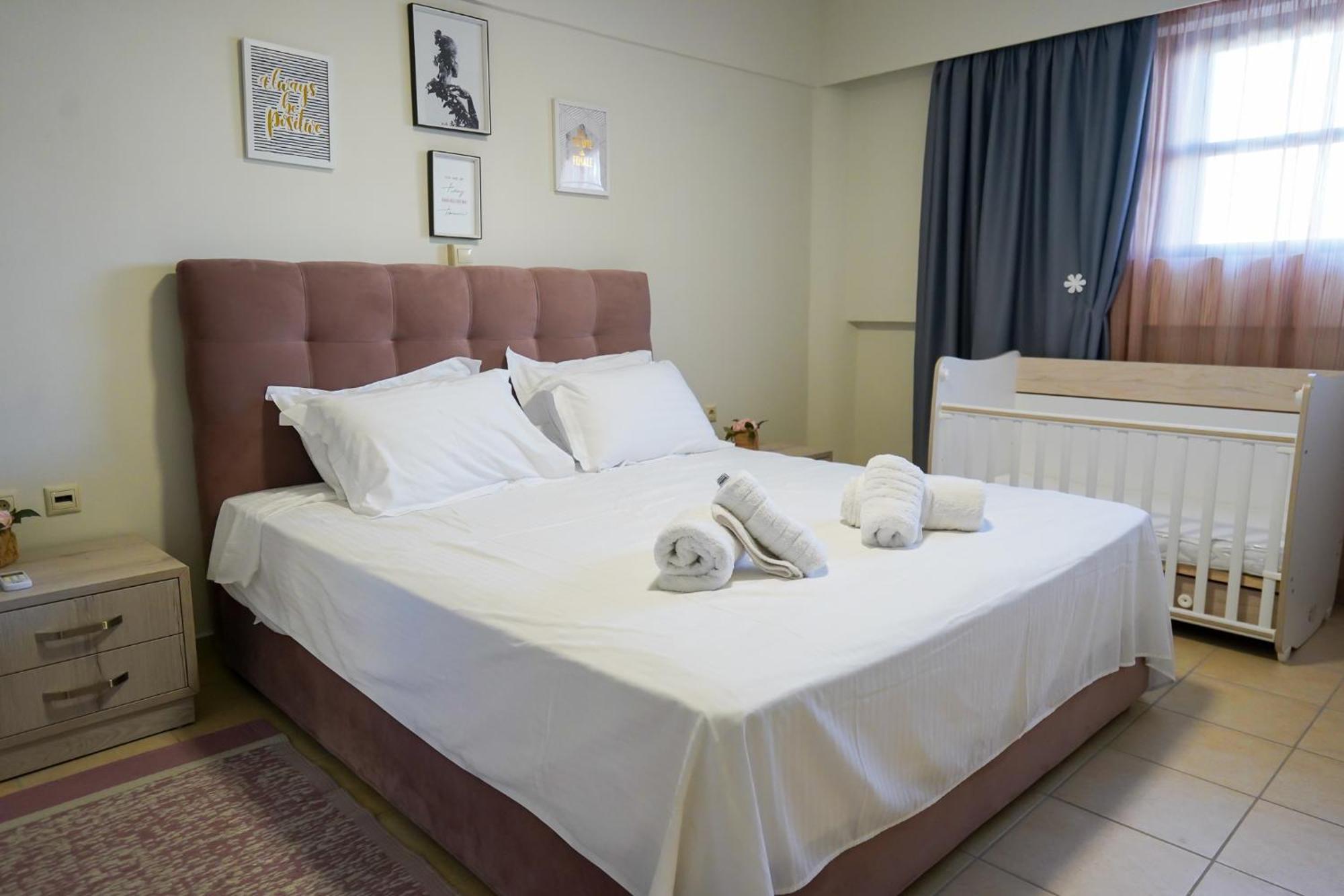 Theo And Ms Luxurious Apartments Kosz Kültér fotó